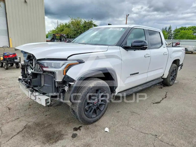 2025 Toyota TUNDRA фото