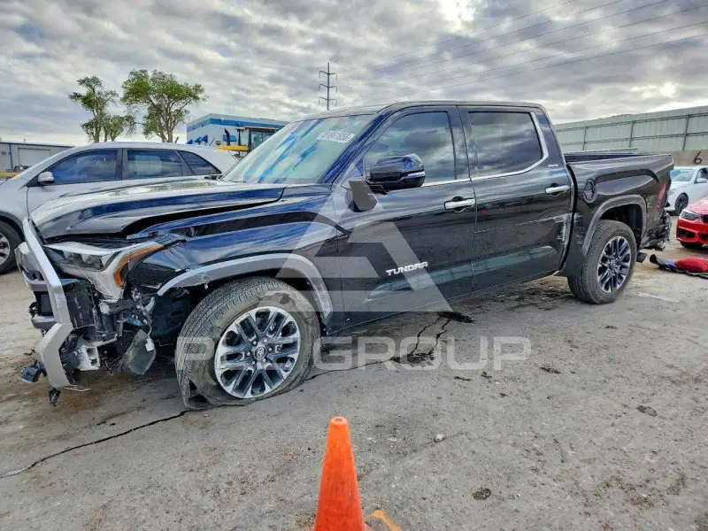 2025 Toyota TUNDRA photo