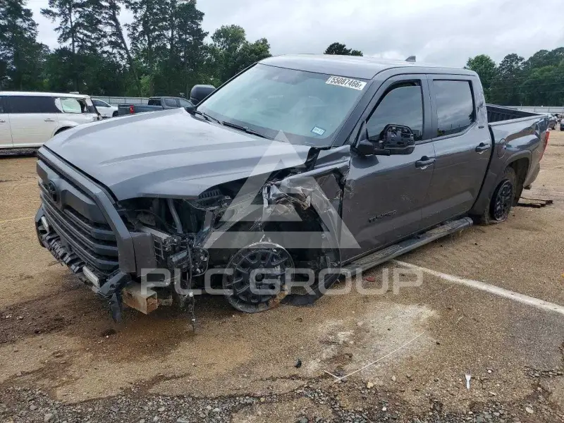 2025 Toyota TUNDRA фото