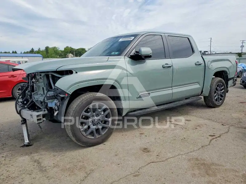 2025 Toyota TUNDRA фото