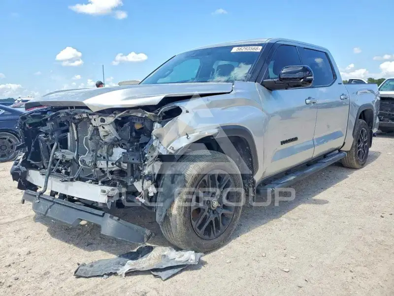2025 Toyota TUNDRA фото