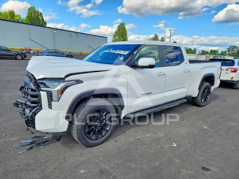 2025 Toyota TUNDRA фото