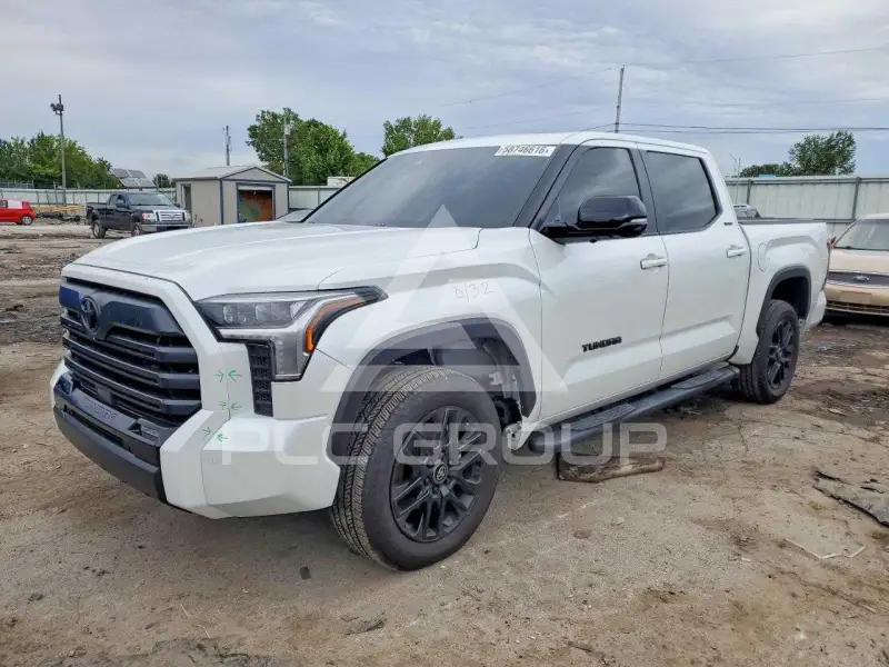 2025 Toyota TUNDRA photo