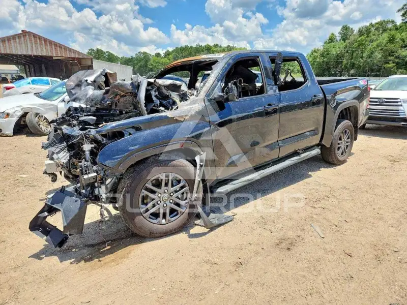 2025 Toyota TUNDRA фото