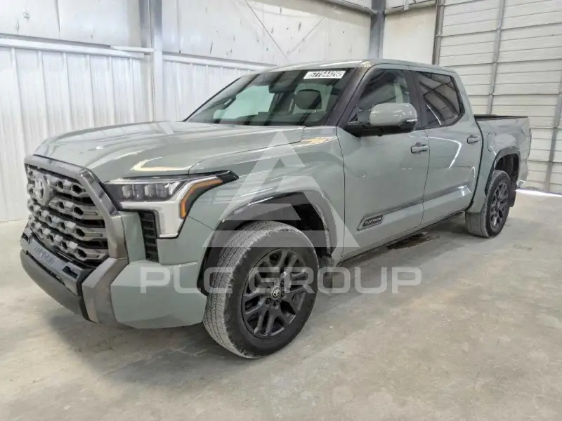 2025 Toyota TUNDRA фото