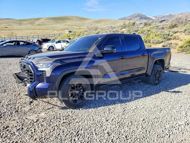2025 Toyota TUNDRA фото