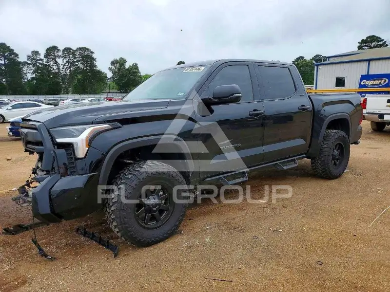 2025 Toyota TUNDRA фото