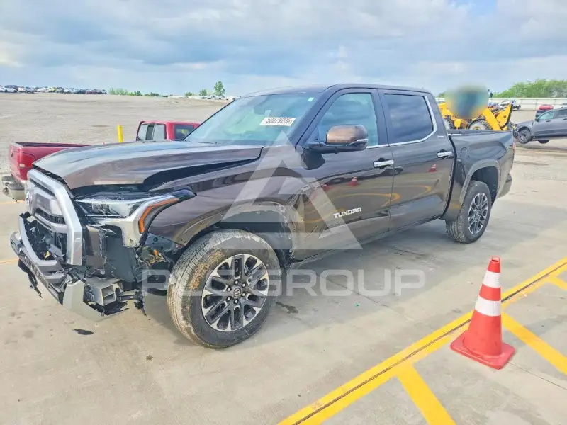 2025 Toyota TUNDRA фото