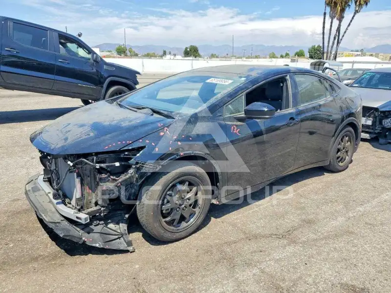 2025 Toyota PRIUS photo