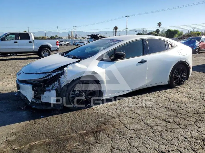 2025 Toyota PRIUS фото