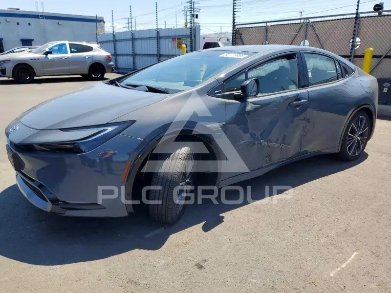 2025 Toyota PRIUS фото