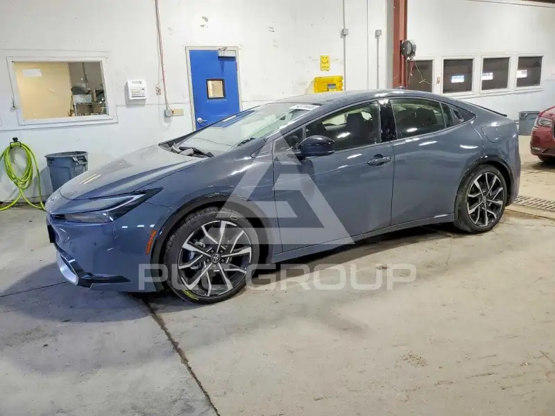 2025 Toyota PRIUS фото