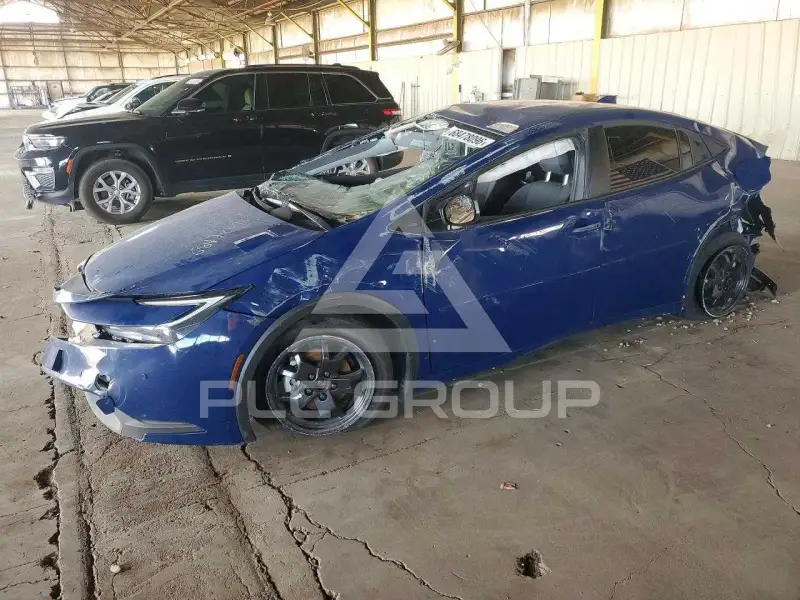 2025 Toyota PRIUS фото