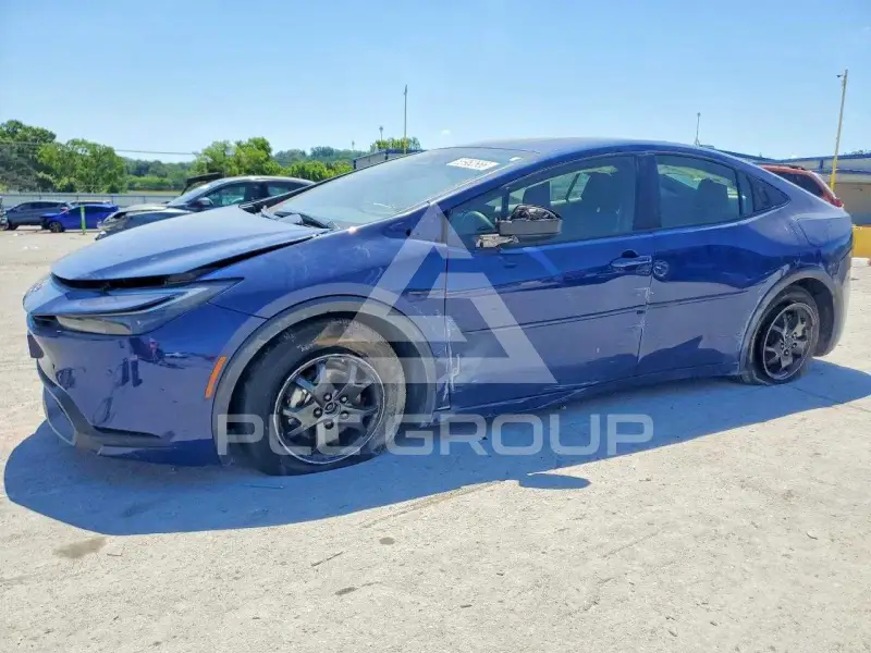 2025 Toyota PRIUS фото
