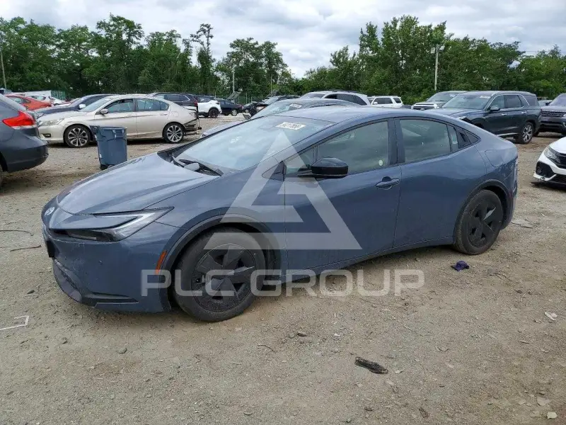 2025 Toyota PRIUS фото