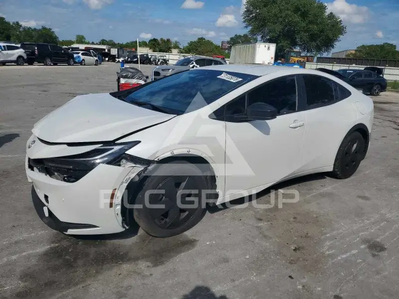 2025 Toyota PRIUS фото