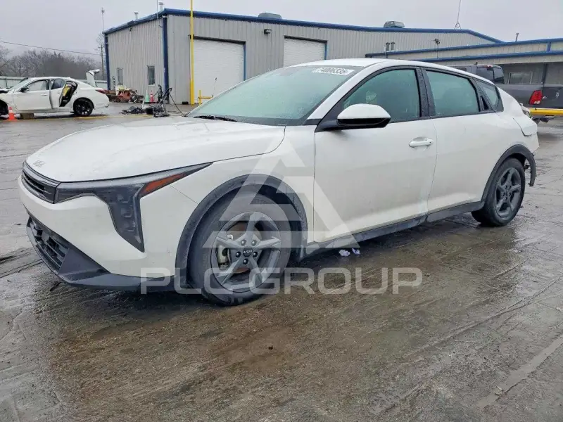 2025 KIA  фото