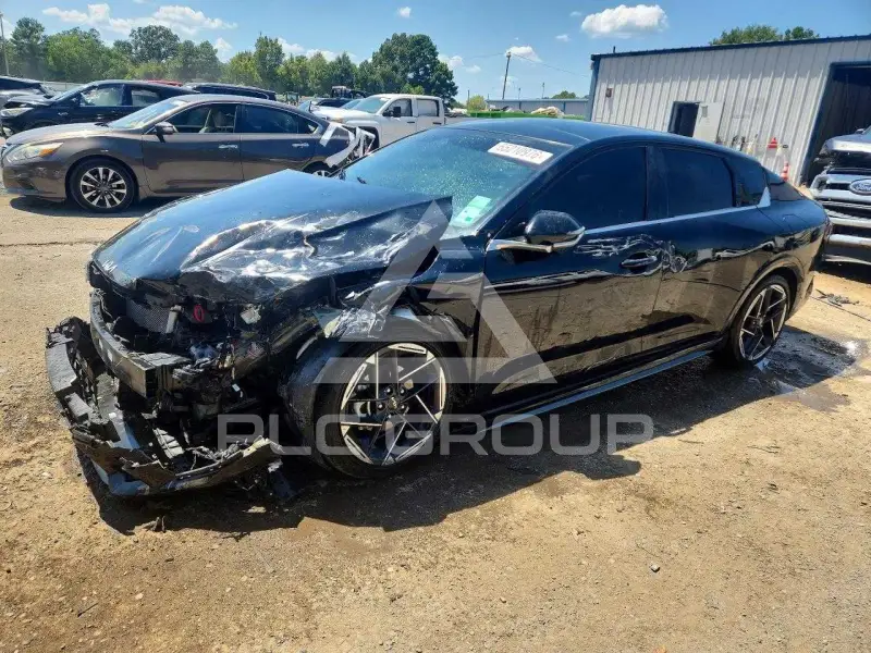 2025 KIA K4 фото