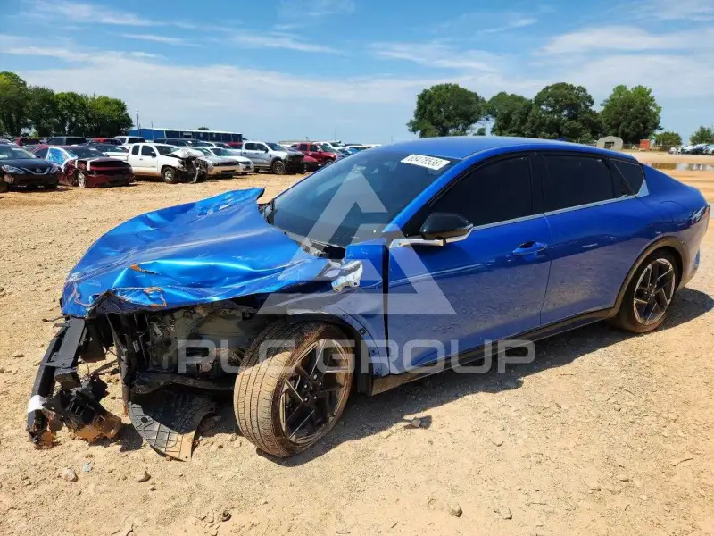 2025 KIA K4 фото