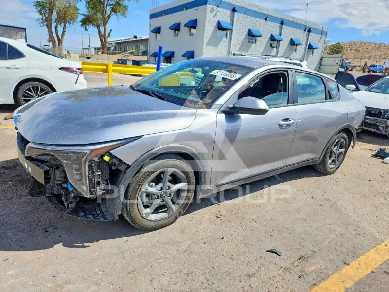 2025 KIA K4 фото