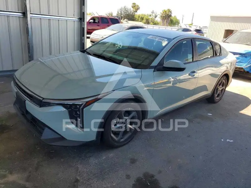 2025 KIA K4 фото