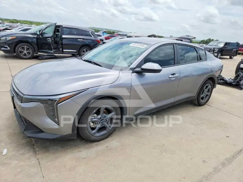 2025 KIA K4 фото