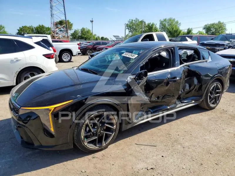 2025 KIA K4 фото