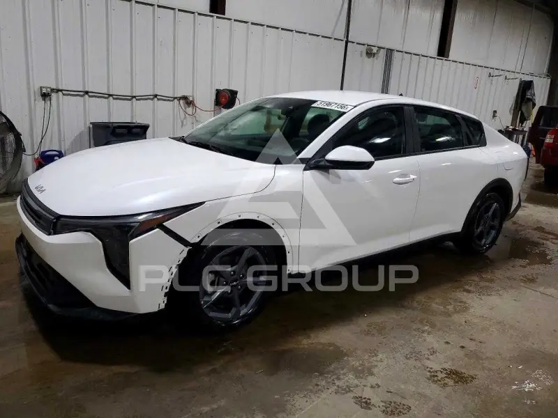 2025 KIA  фото