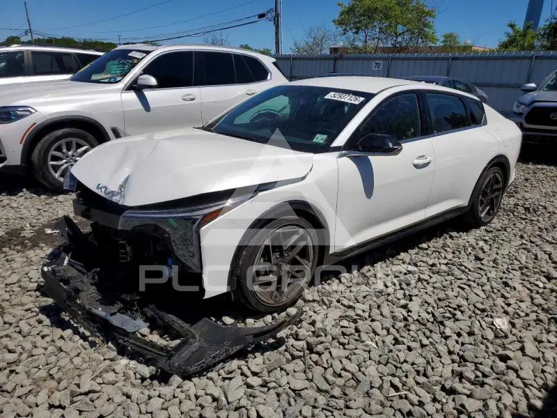 2025 KIA  фото