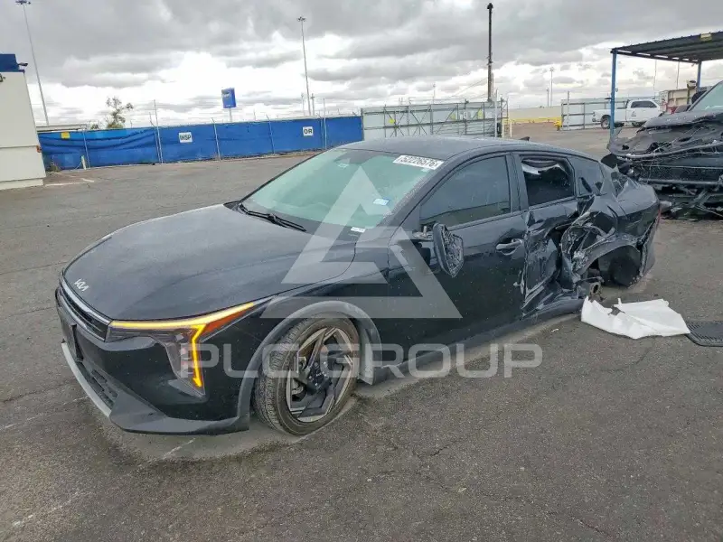 2025 KIA K4 фото