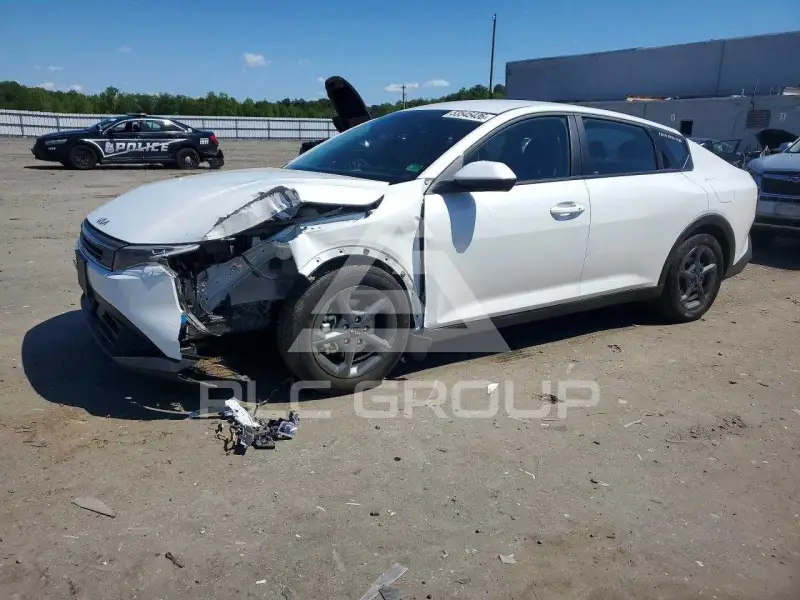 2025 KIA  фото