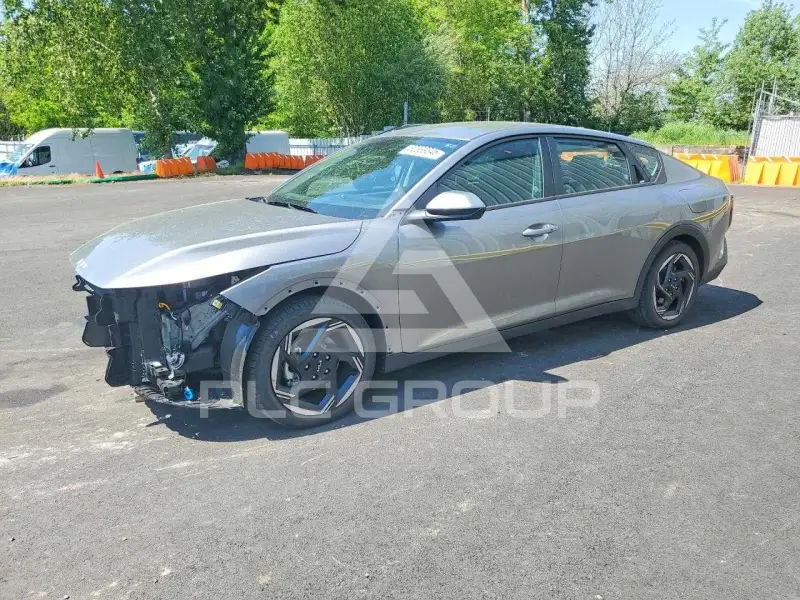 2025 KIA K4 фото