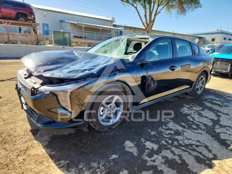 2025 KIA  фото