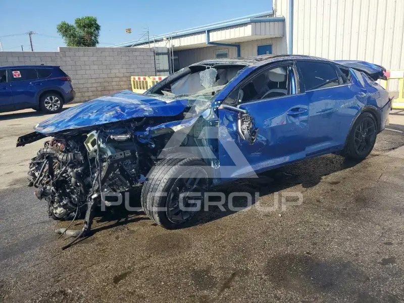 2025 KIA  фото