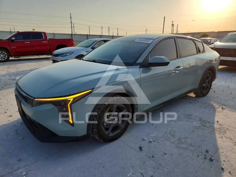 2025 KIA K4 фото