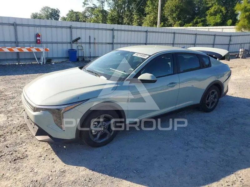 2025 KIA K4 фото