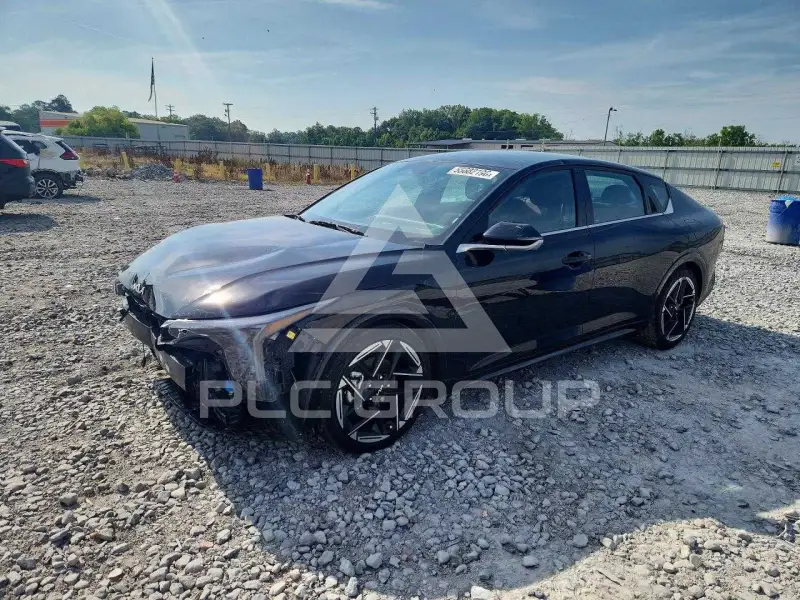 2025 KIA  фото