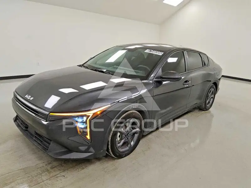 2025 KIA  фото