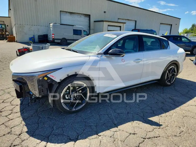 2025 KIA K4 фото