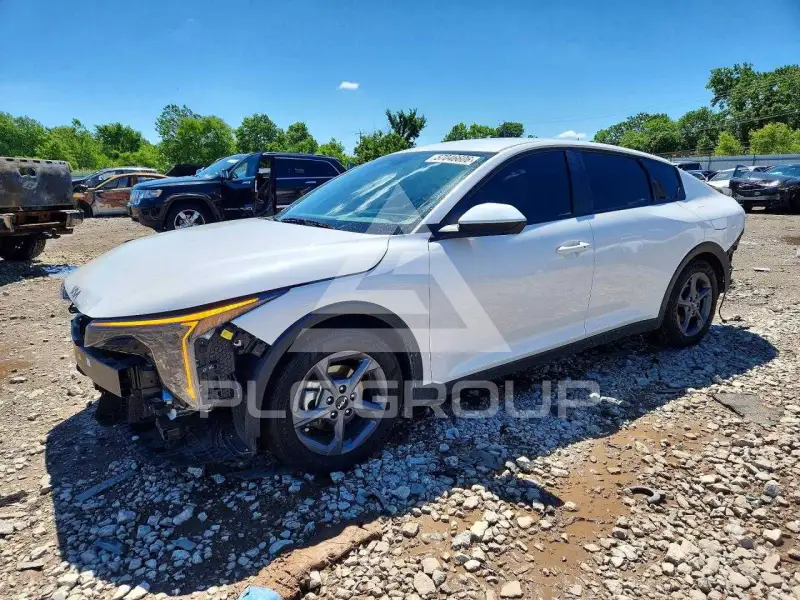 2025 KIA K4 фото