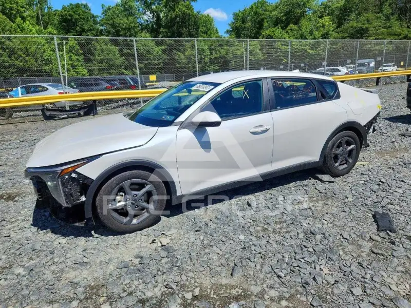 2025 KIA  photo