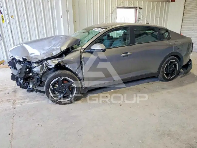 2025 KIA  фото