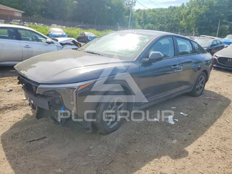 2025 KIA  фото