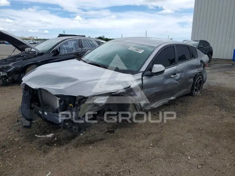 2025 KIA  фото