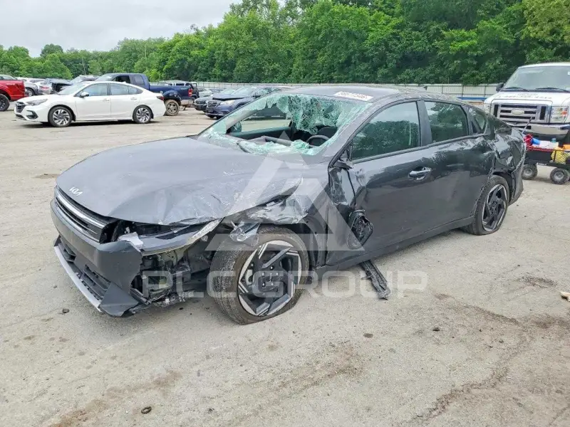 2025 KIA K4 фото