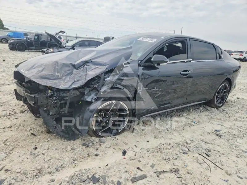 2025 KIA K4 фото