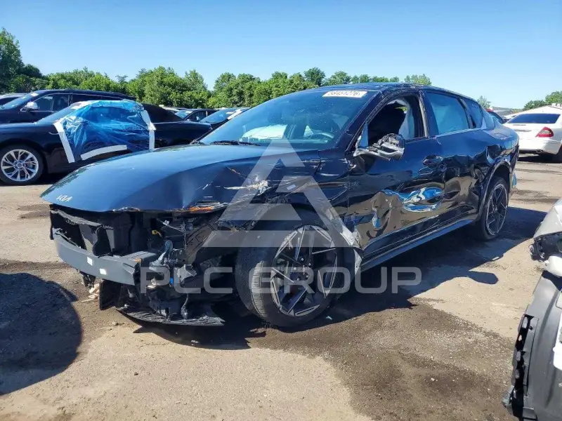 2025 KIA  фото