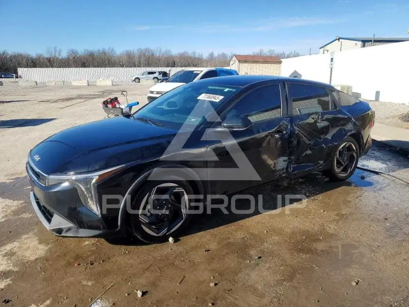 2025 KIA K4 фото