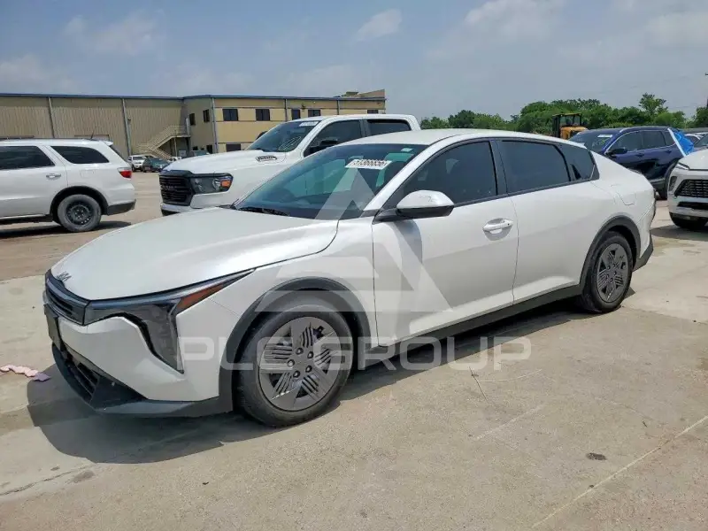 2025 KIA K4 фото