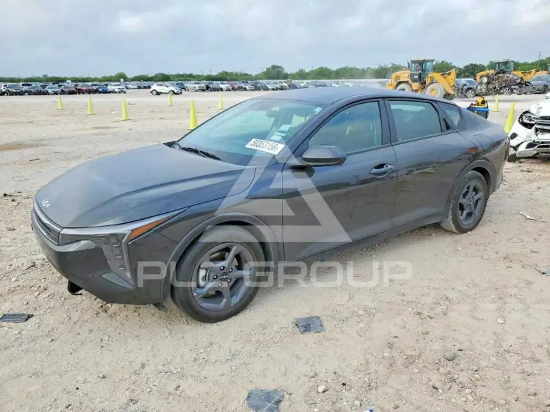 2025 KIA K4 фото